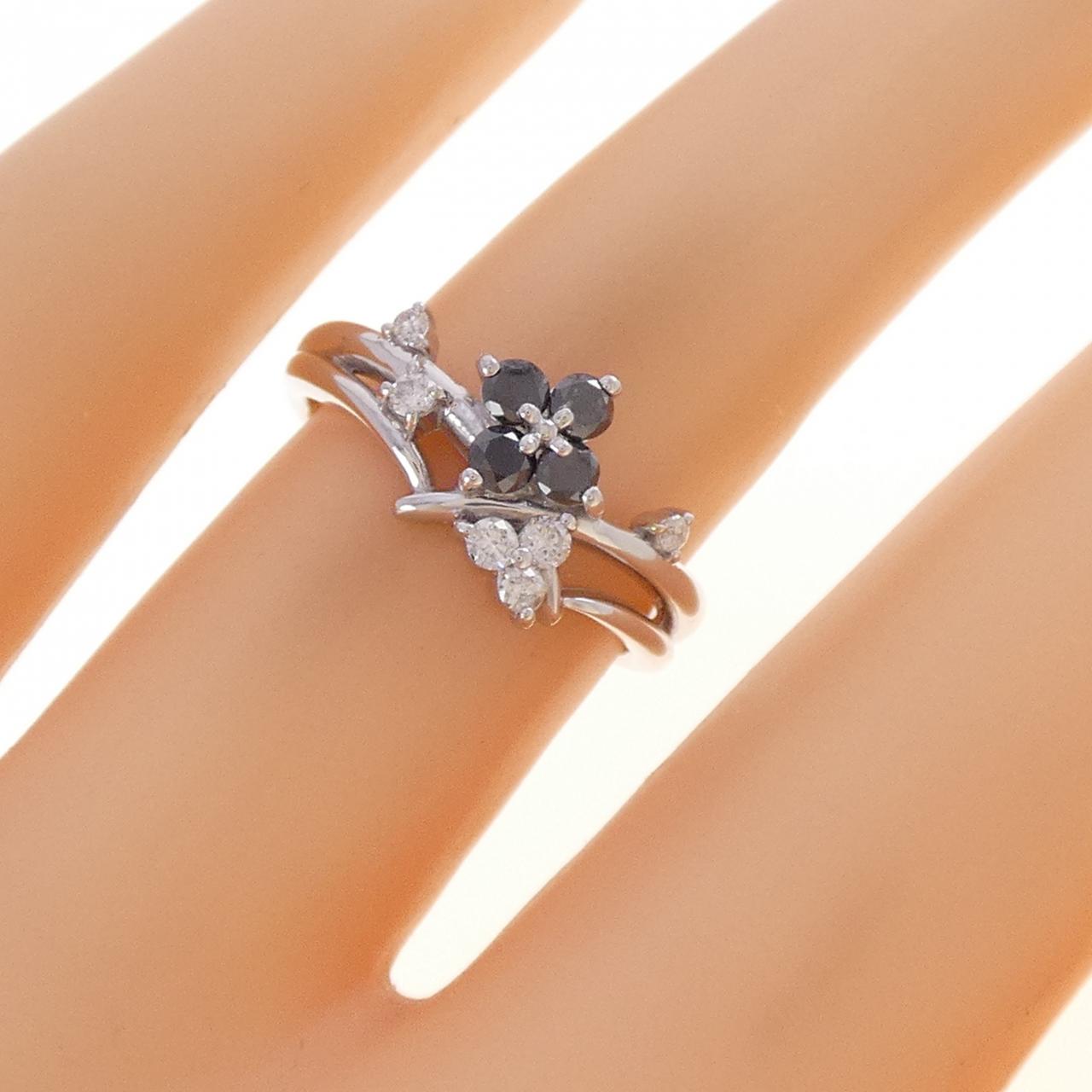 K18WG フラワー ダイヤモンド リング 0.30CT