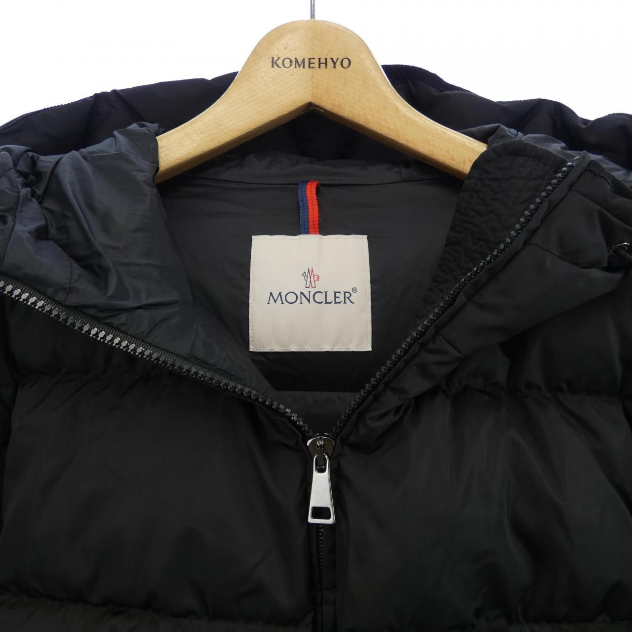 モンクレール MONCLER ダウンジャケット