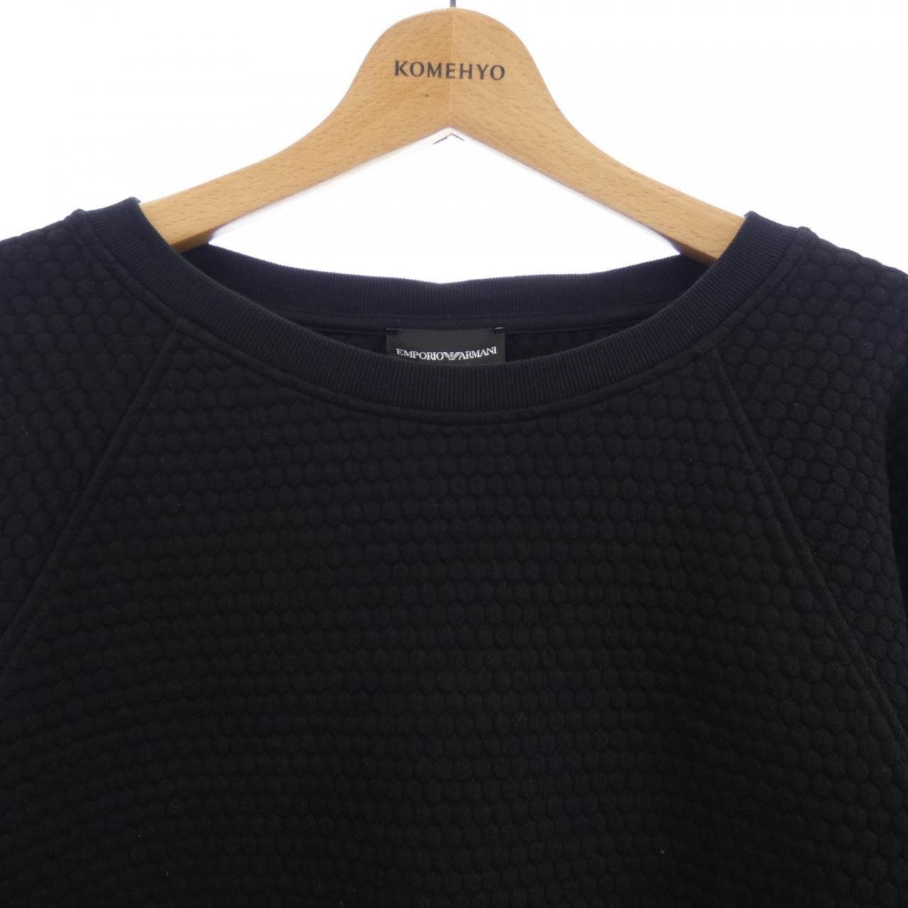 エンポリオアルマーニ EMPORIO ARMANI トップス