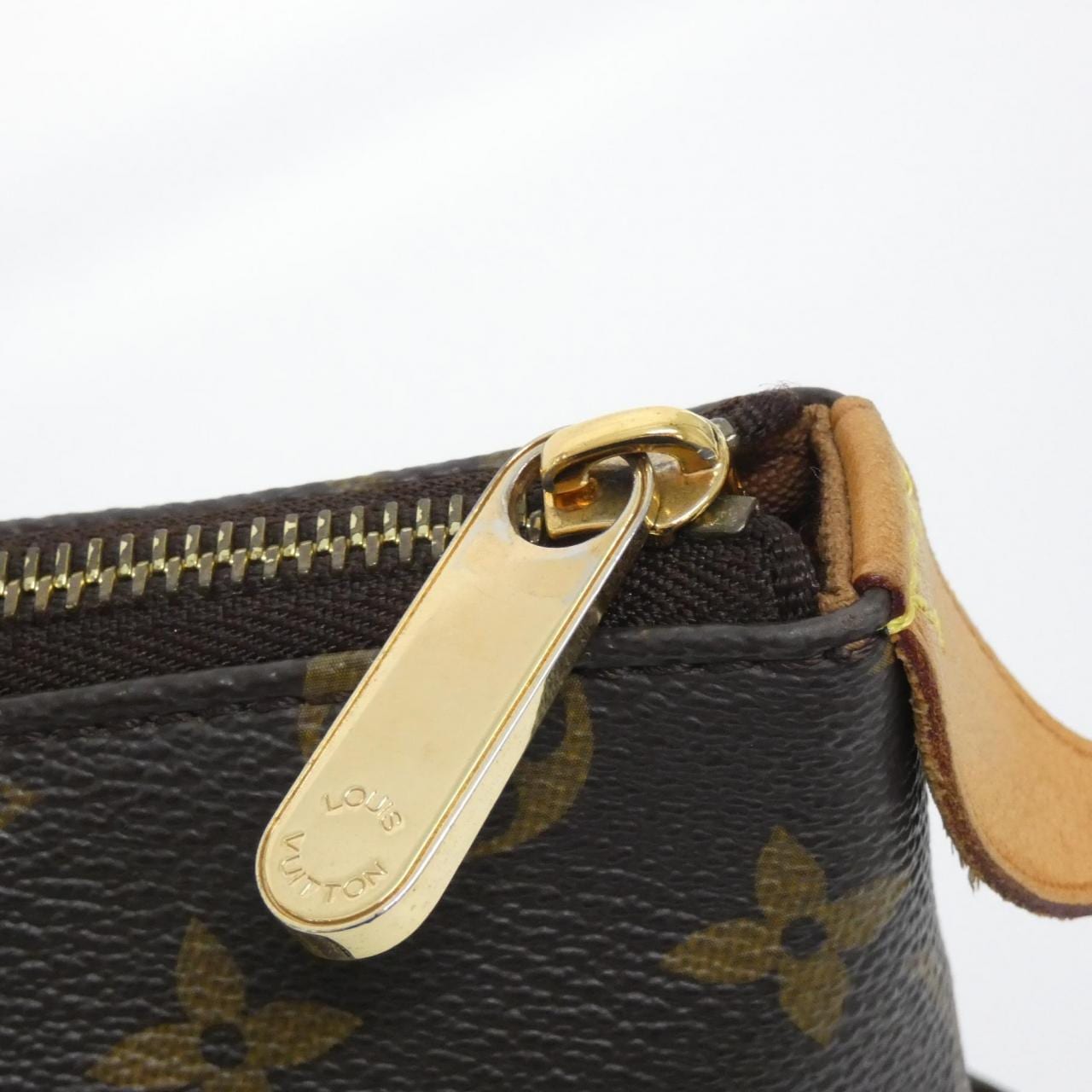 LOUIS VUITTON Monogram Totally MM M56689 包