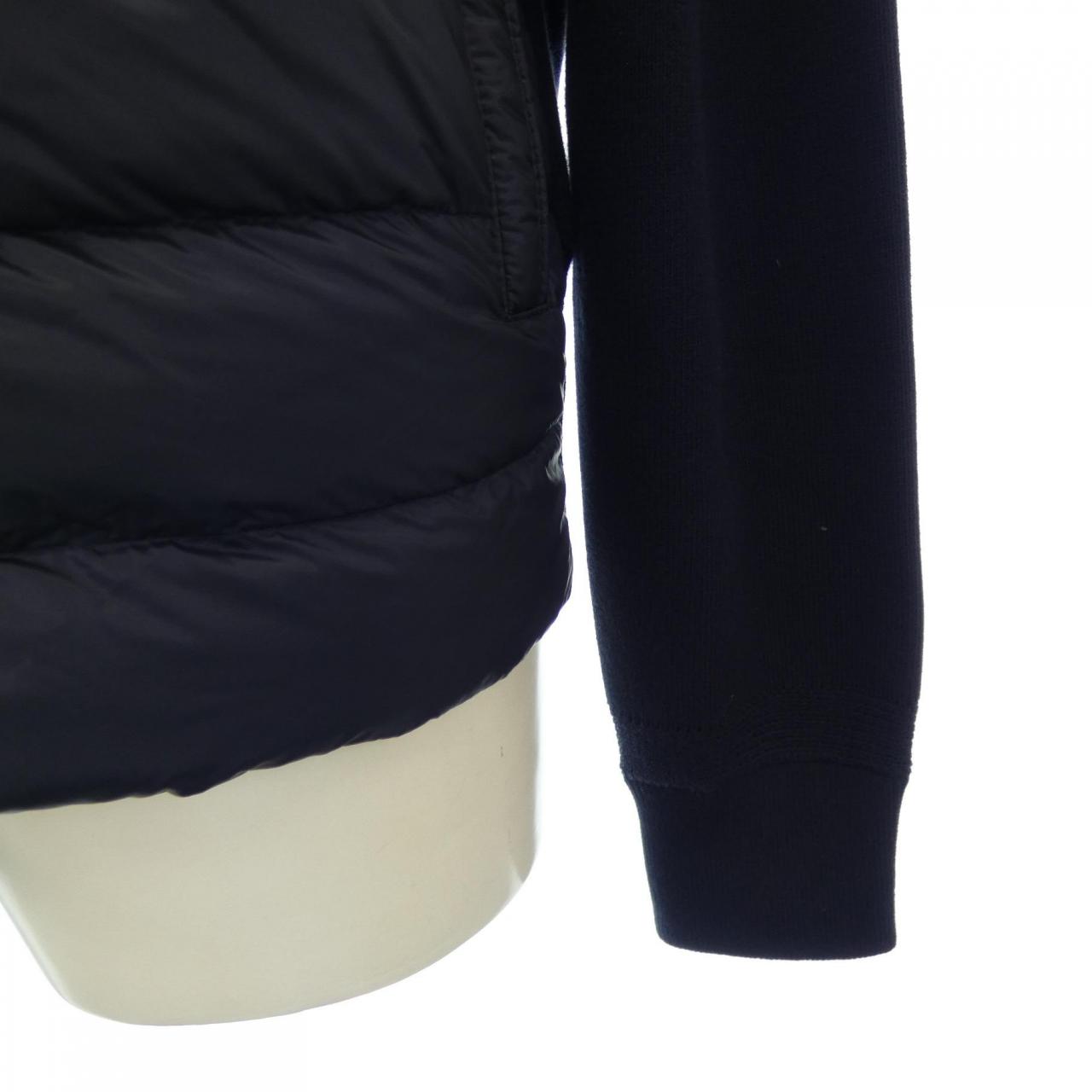 モンクレール MONCLER ダウンジャケット