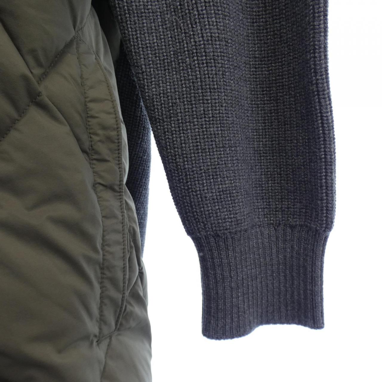 モンクレール MONCLER ダウンジャケット