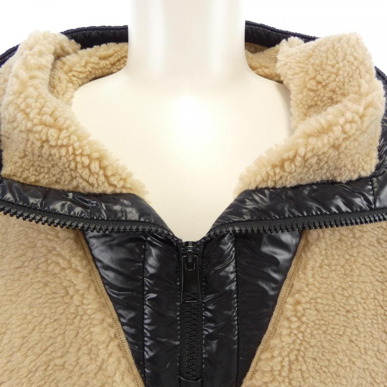 モンクレール MONCLER 20938G00011 ブルゾン