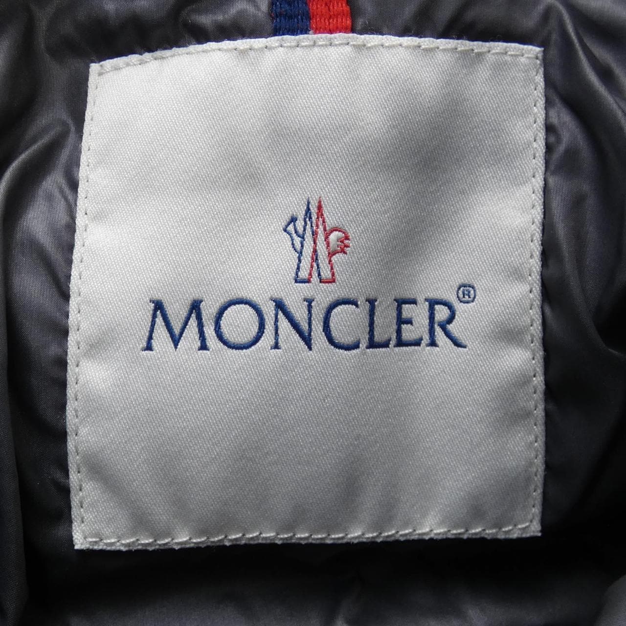 モンクレール MONCLER ダウンジャケット