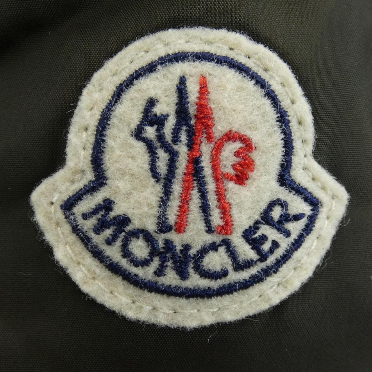 モンクレール MONCLER ダウンジャケット