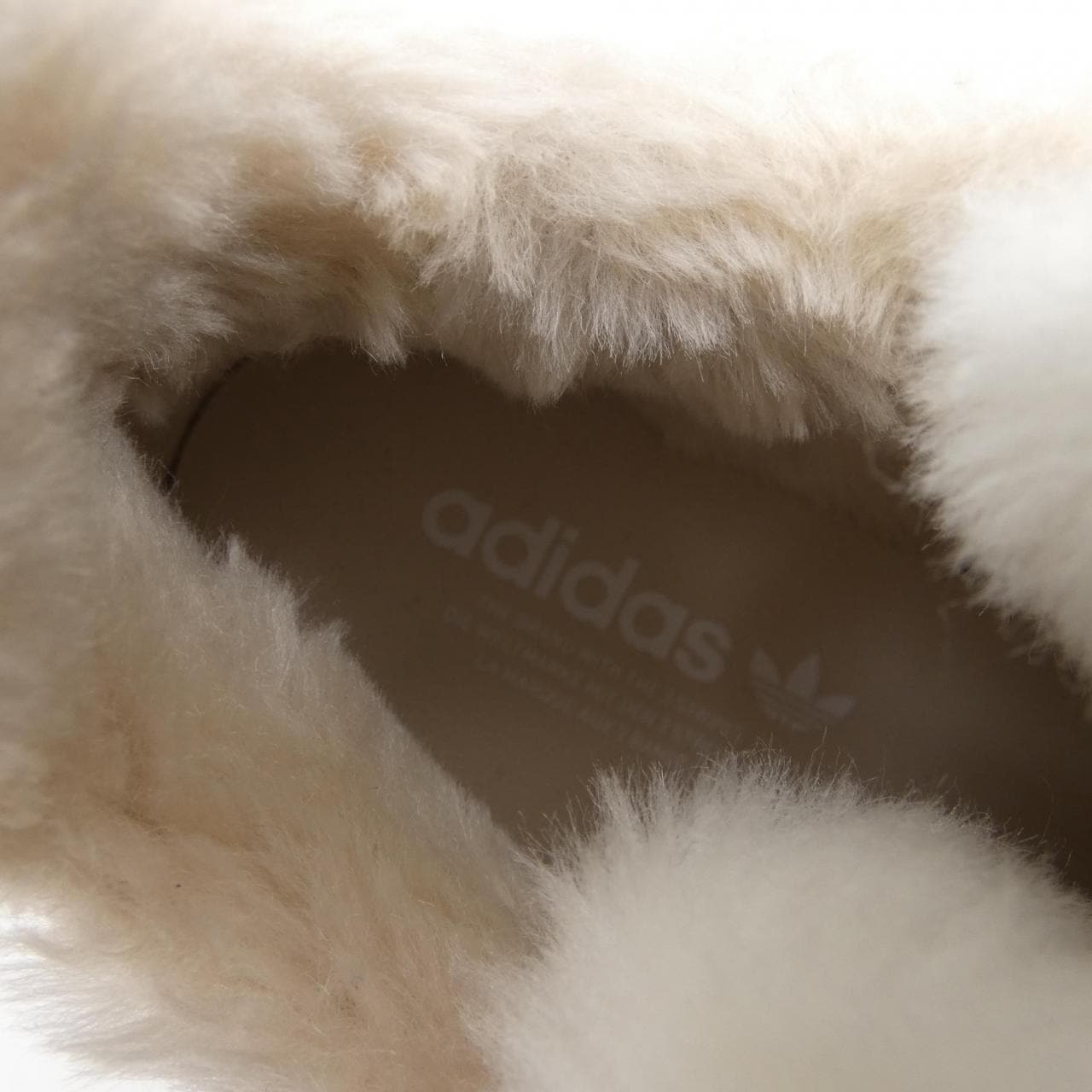 アディダス ADIDAS スニーカー