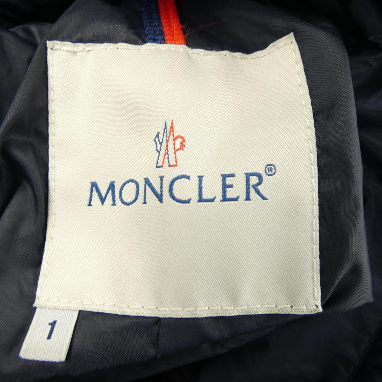 モンクレール MONCLER ダウンジャケット