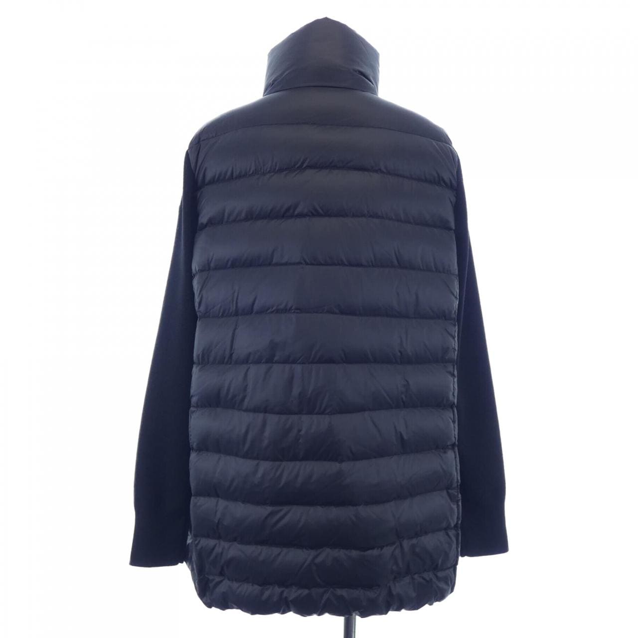 モンクレール MONCLER ダウンジャケット
