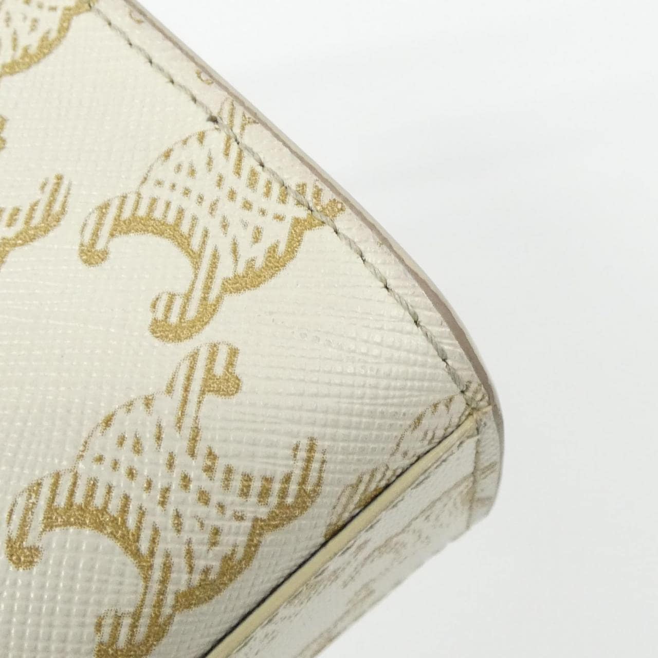 セリーヌ ミニ バーティカル カバ 194372BZK バッグ