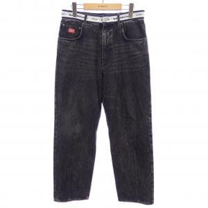 バレンシアガ BALENCIAGA 657615 TBP47 UNISEX ジーンズ