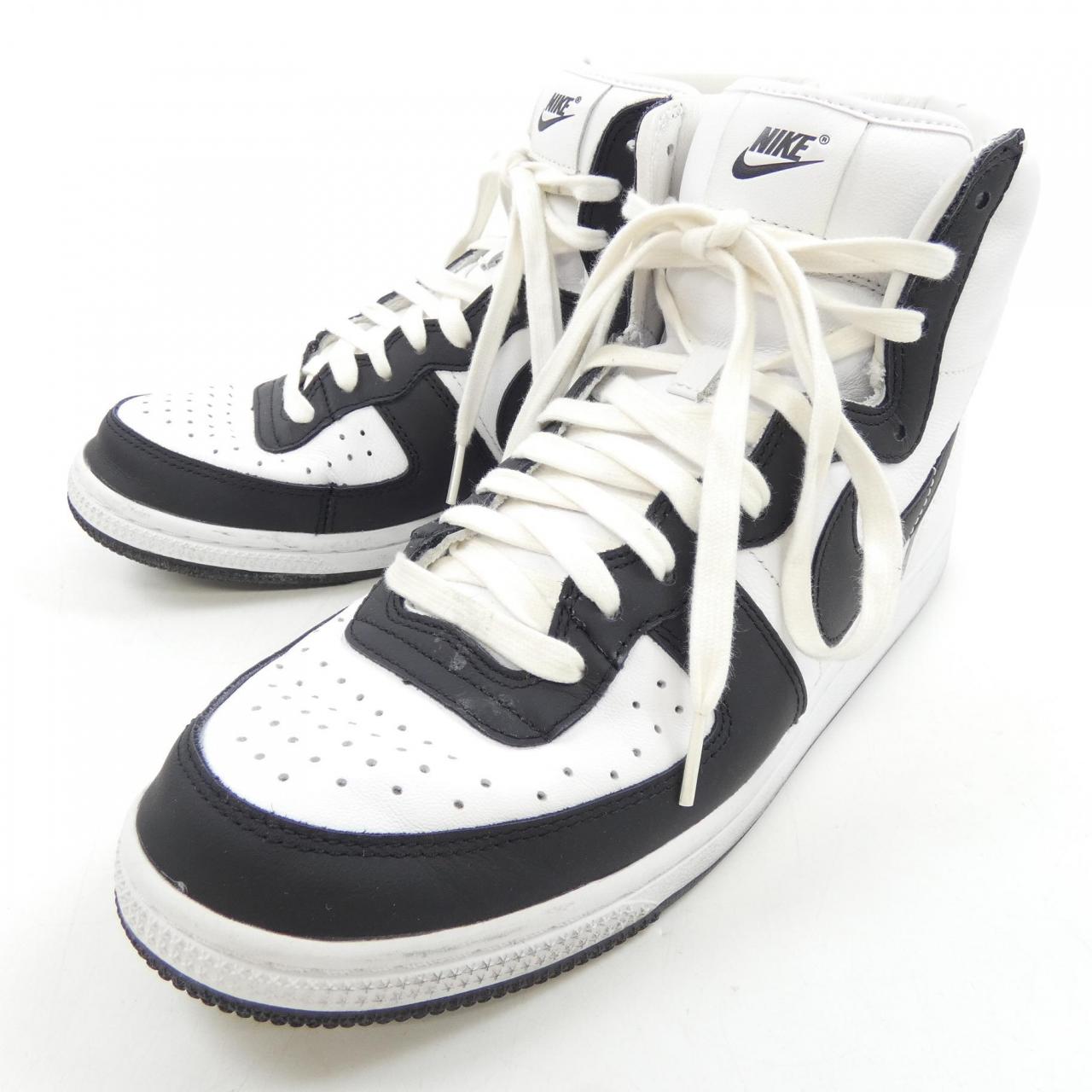 ナイキ NIKE スニーカー