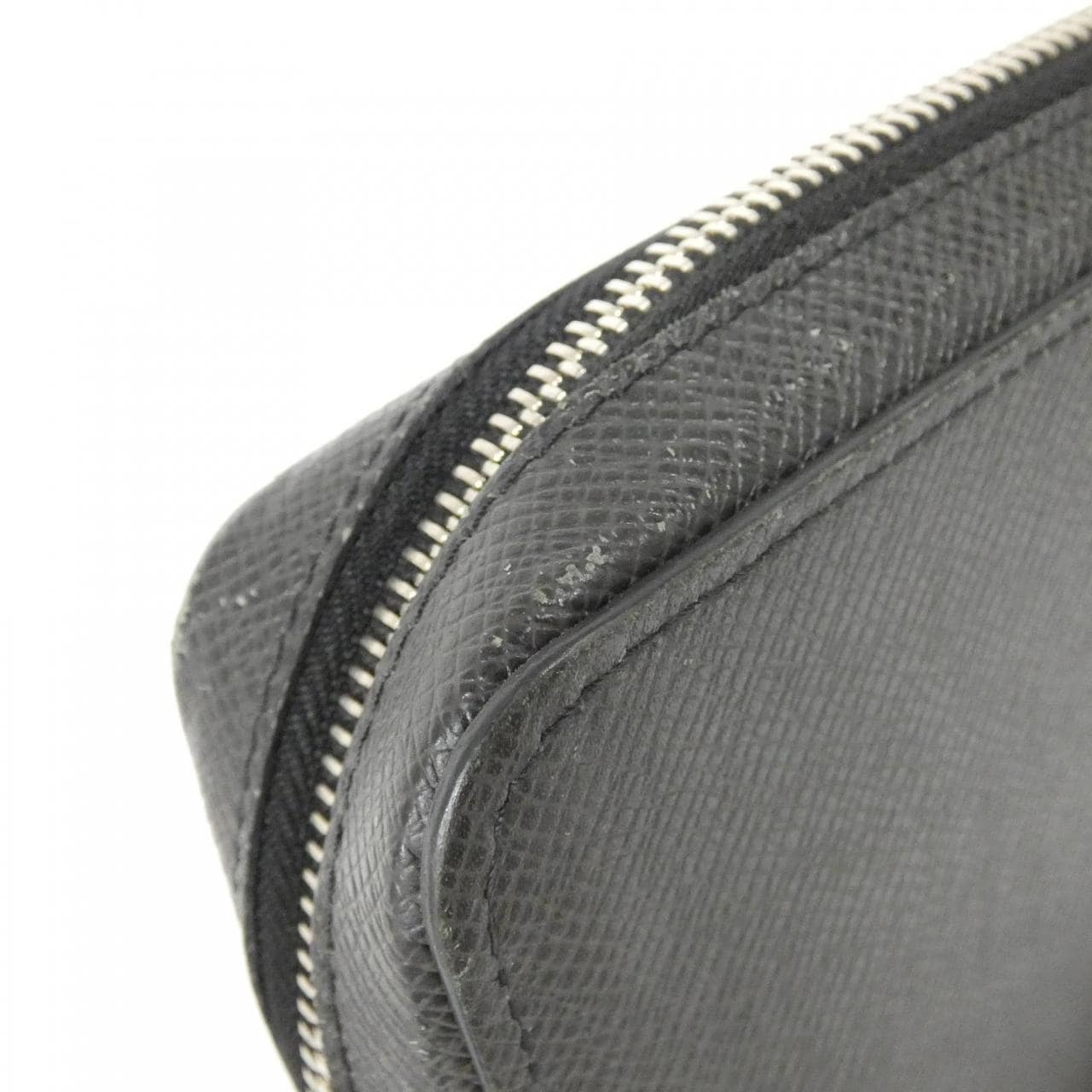 ルイヴィトン タイガ ジッピーXL M44275 財布