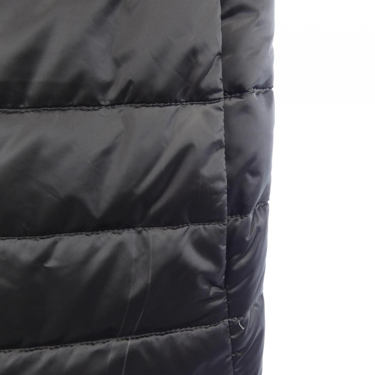 プラダ PRADA 290830R152 ダウンベスト