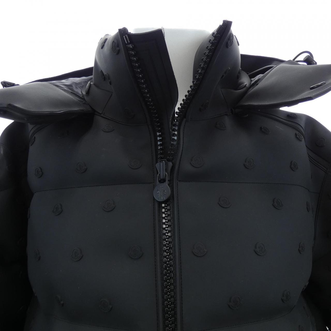 モンクレール MONCLER PHARRELL WILLIAMS ファレル ウイリアムス MAYA70 PW ダウンジャケット