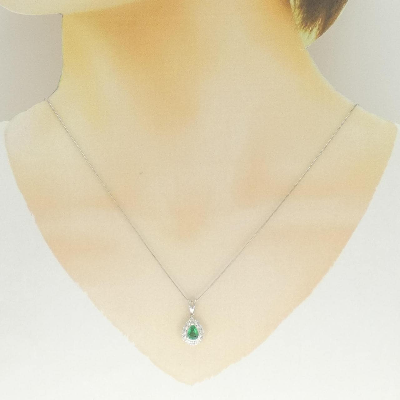 PT900/PT850 エメラルド ネックレス 0.45CT