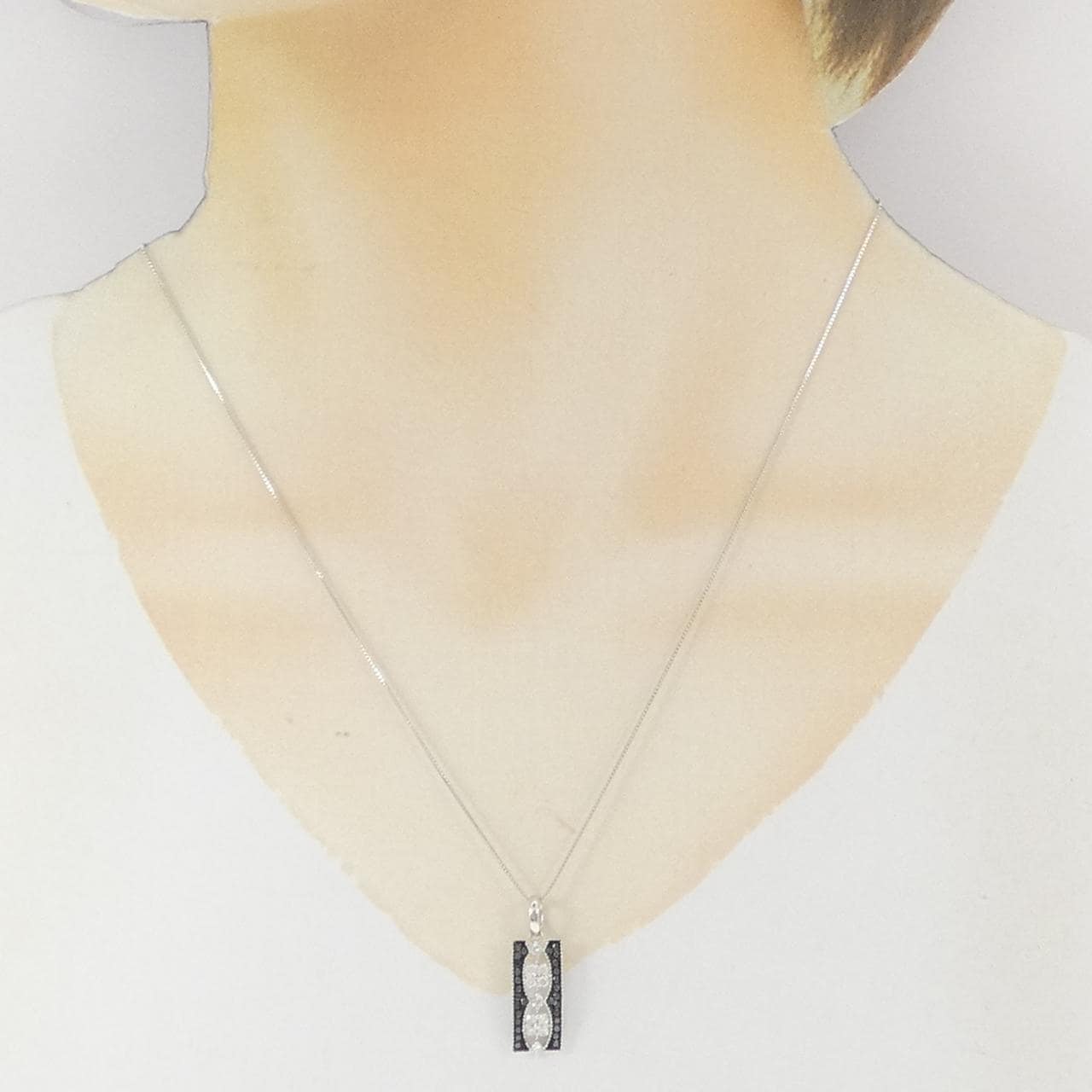 K18WG/K18BG ダイヤモンド ネックレス 0.55CT