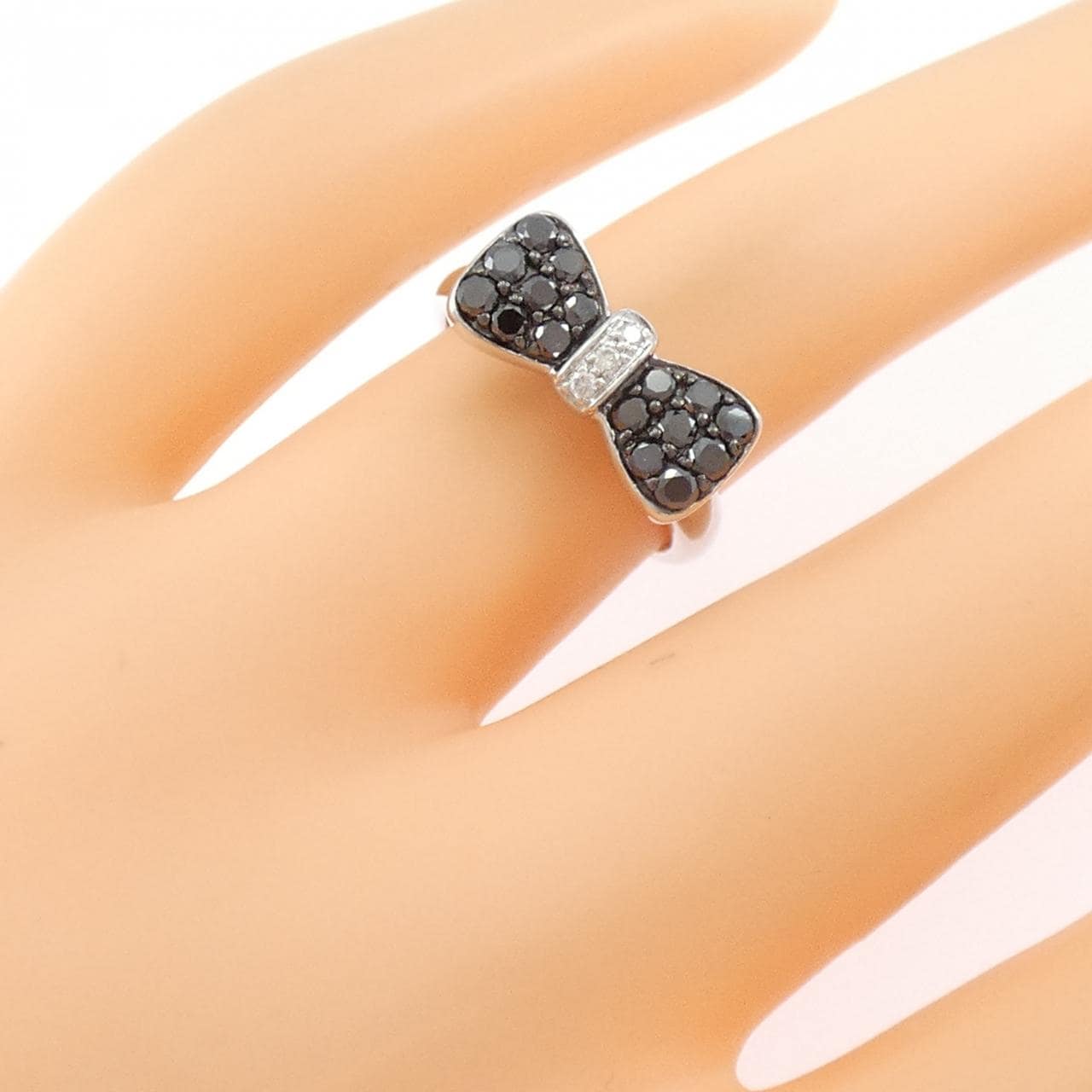 ポンテヴェキオ リボン ダイヤモンド リング 0.52CT