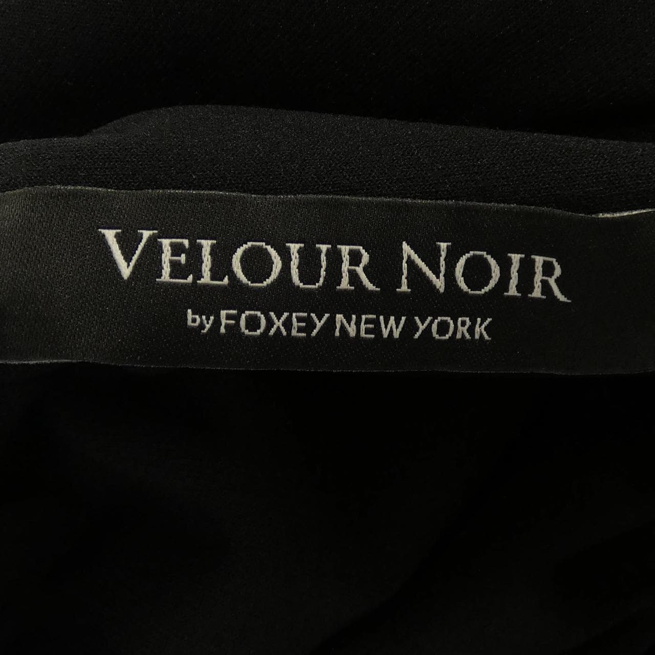 ベロアノワールbyフォクシー VELOUR NOIR by FOXEY　N.Y 43019 トップス