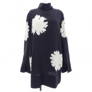 アレキサンダーマックイーン ALEXANDER McQUEEN 385086 QED40 トップス