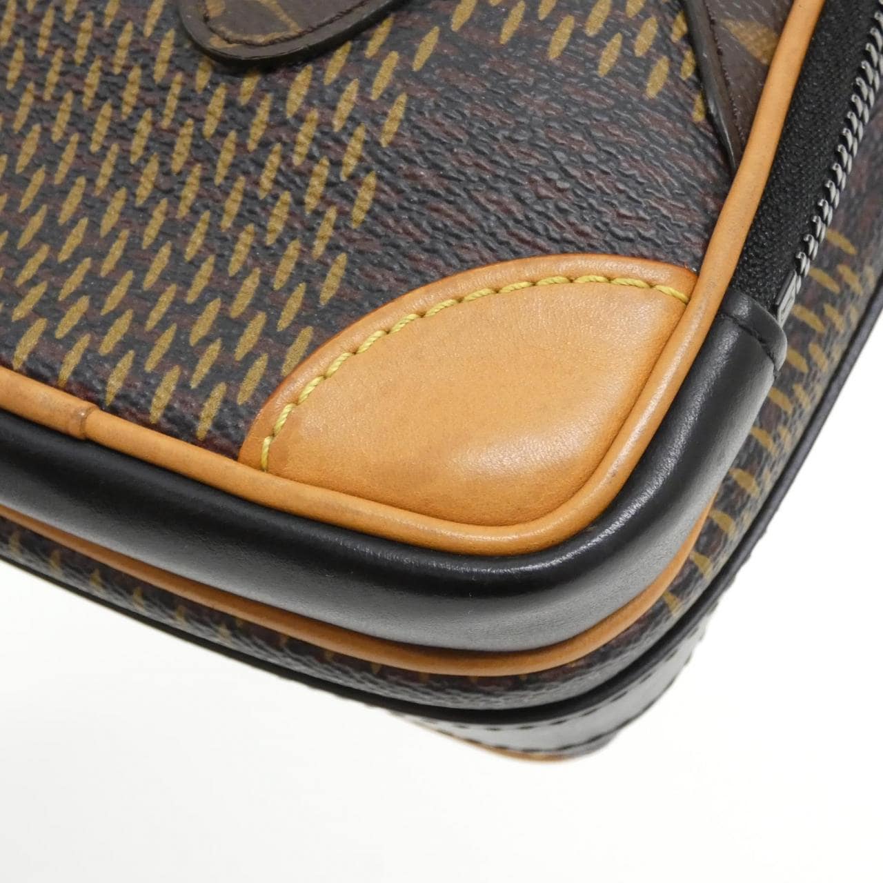 LOUIS VUITTON Damier Giant（LV Squared）亚马逊邮差包 N40357 单肩包