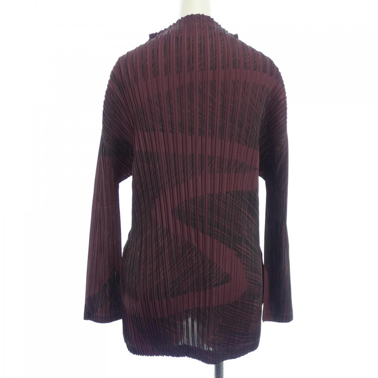 百褶PLEATS PLEASE上衣