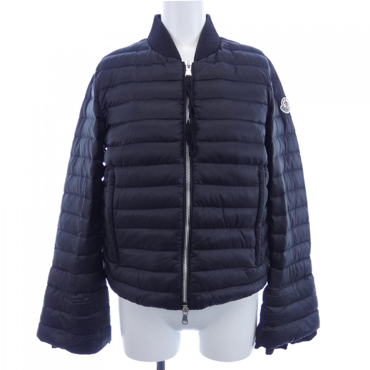 モンクレール MONCLER ダウンジャケット