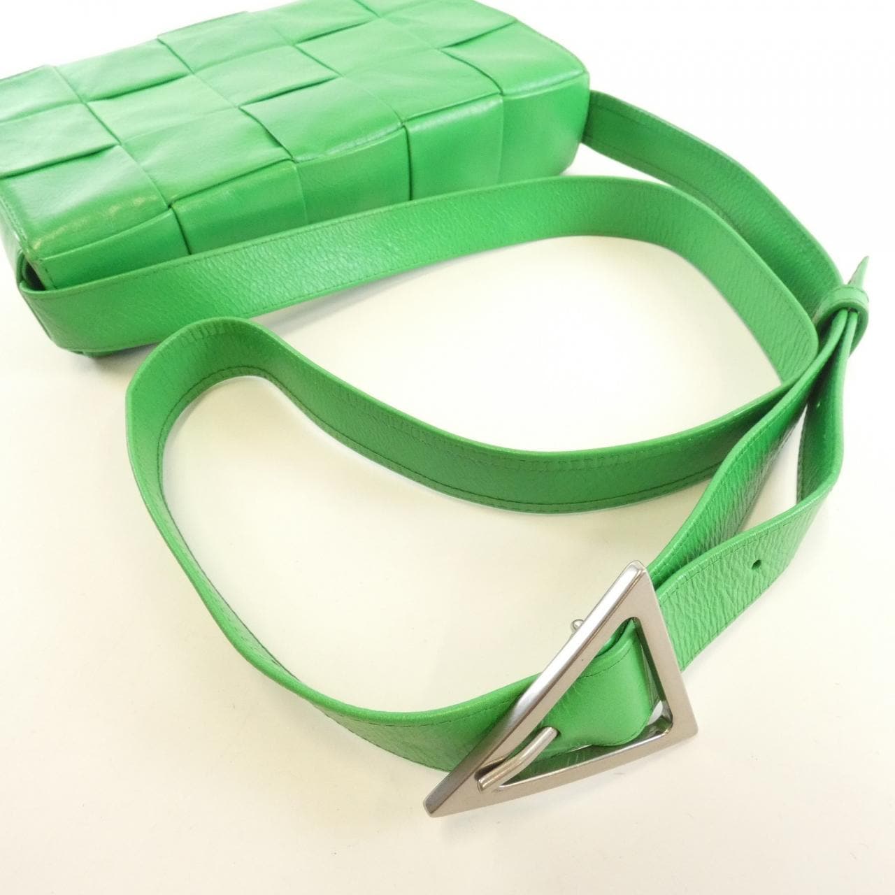 ボッテガヴェネタ 667298 VCQ71 ショルダーバッグ