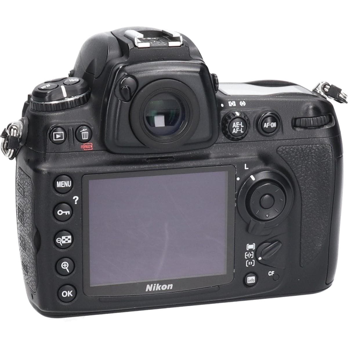 D700