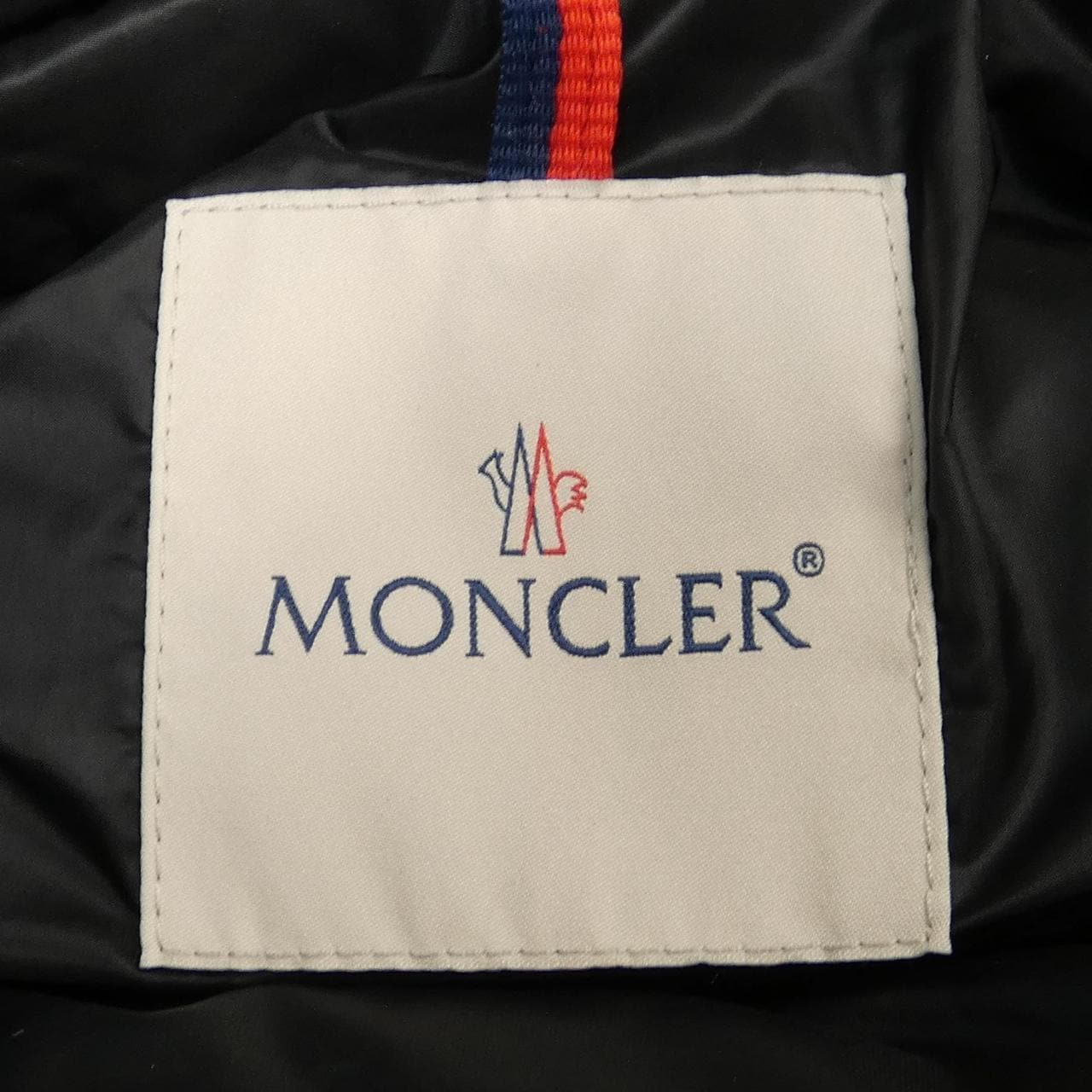モンクレール MONCLER ダウンジャケット