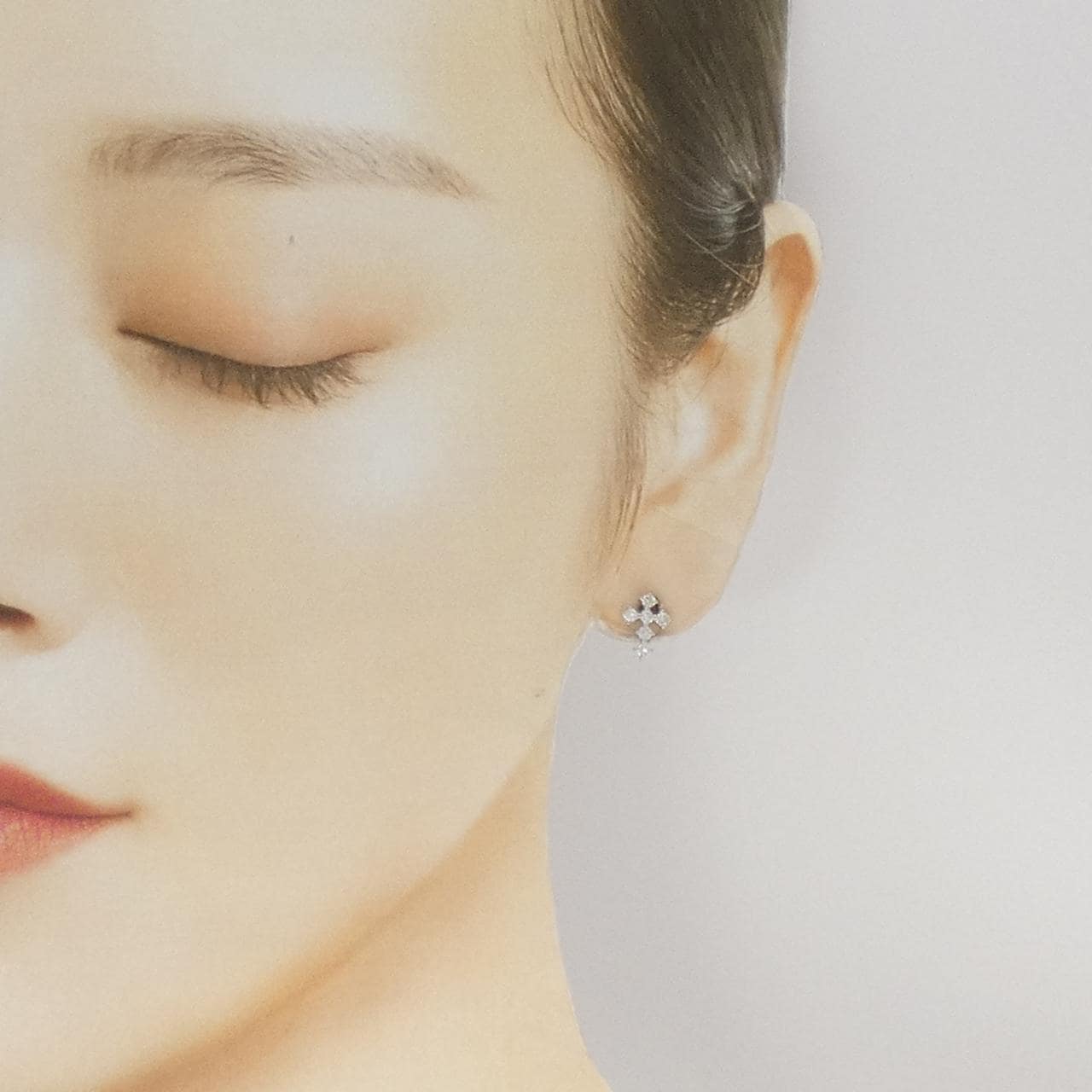 PT/PT900 クロス ダイヤモンド ピアス