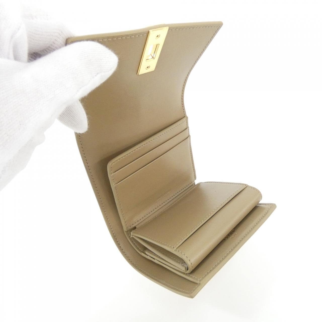 セリーヌ スモール ウォレット 16 10F523CQ7 財布