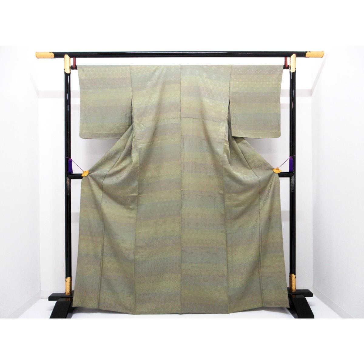 Single coat, small pattern, blurred dyeing