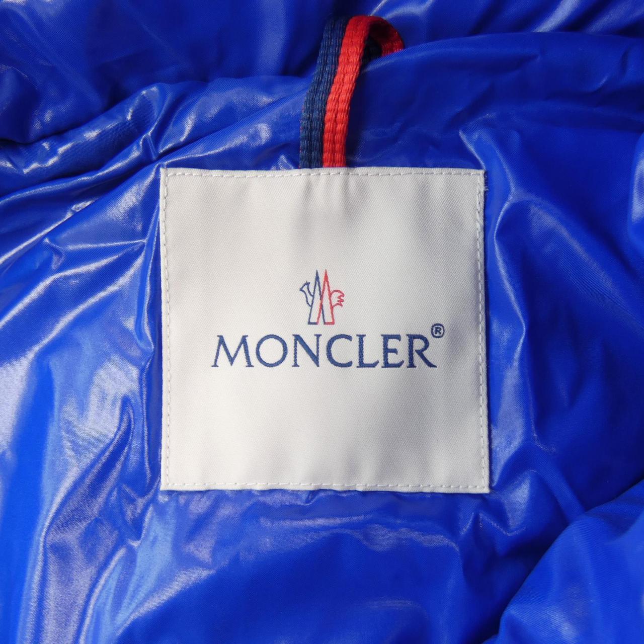 モンクレール MONCLER ダウンジャケット