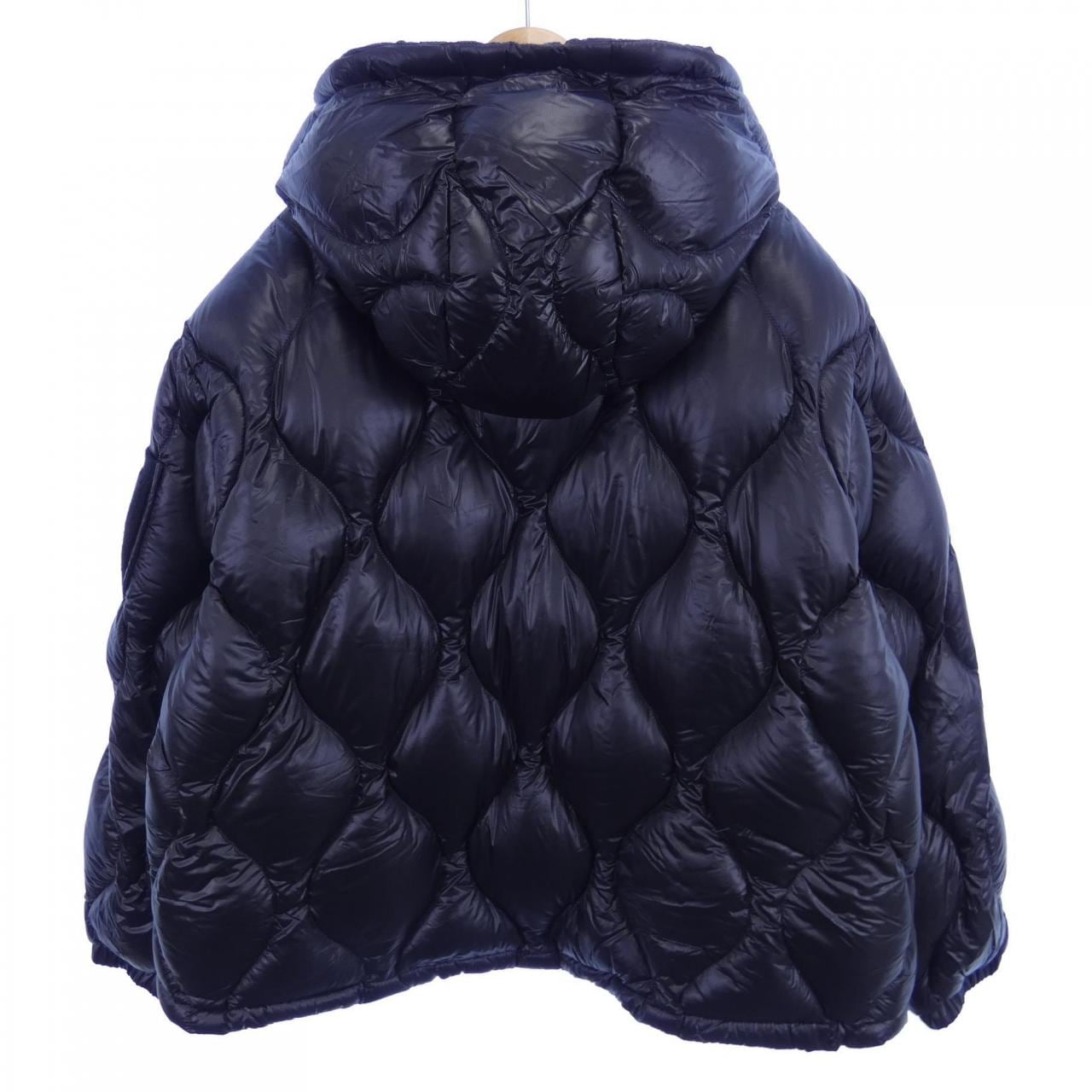 モンクレール MONCLER ダウンジャケット