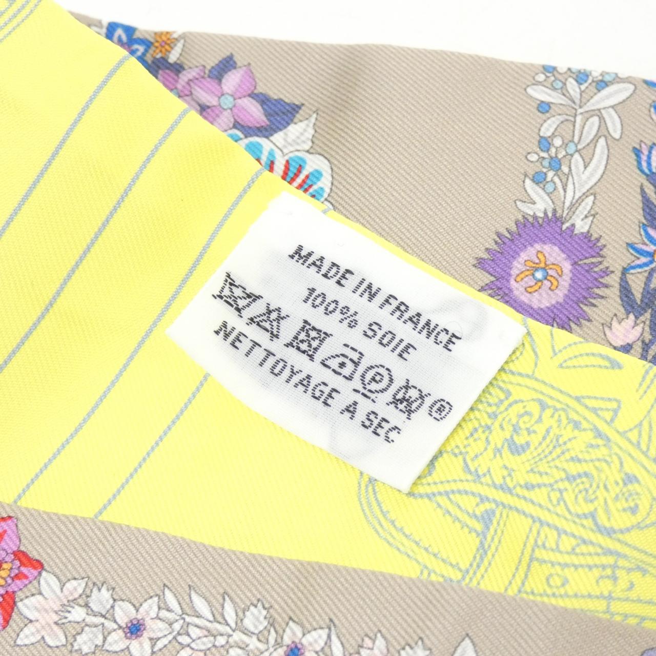 エルメス BRIDES DE GALA FLEURS ツイリー 064220S スカーフ