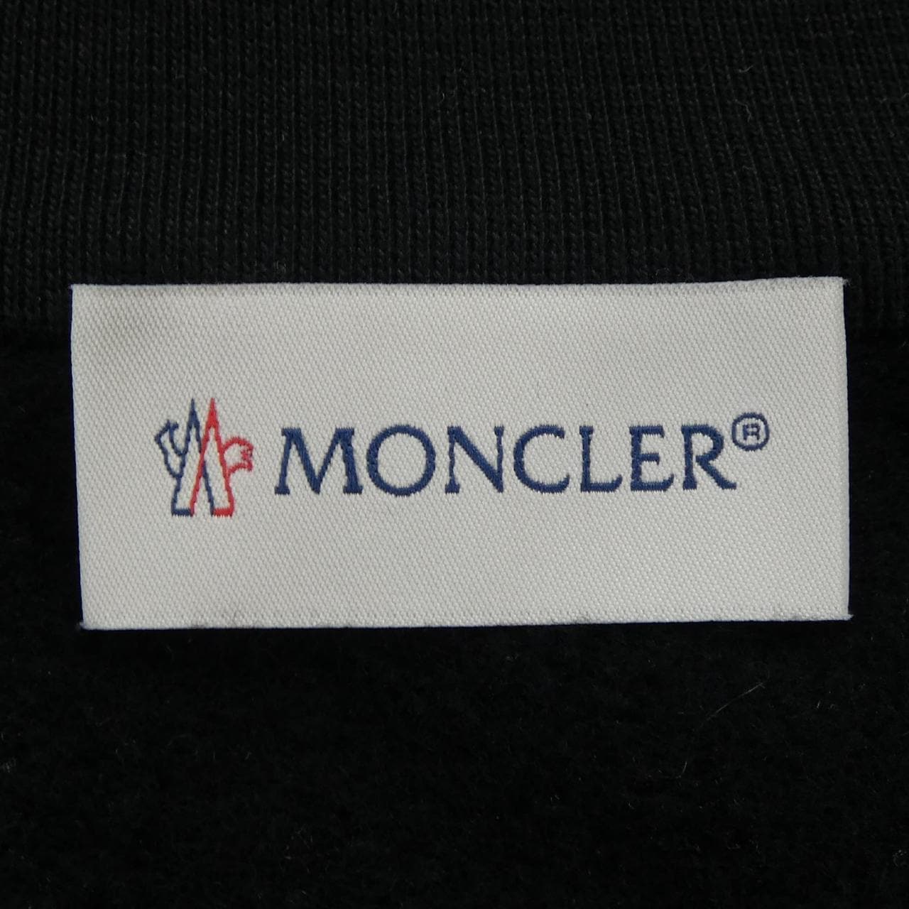 モンクレール MONCLER 20918G00023 ダウンジャケット