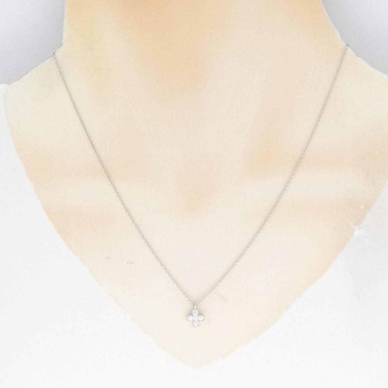 TIFFANY cruciform necklace
