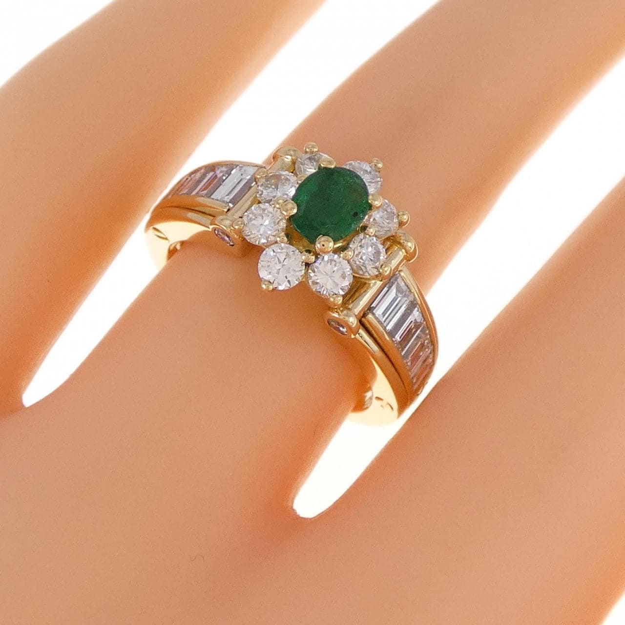 750YG Emerald Ring 0.40CT
