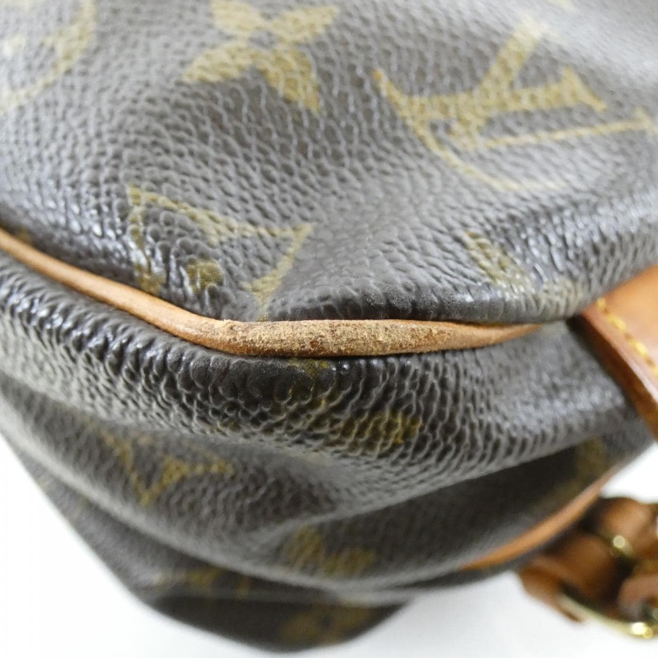 ルイヴィトン モノグラム ソミュール 30cm M42256 ショルダーバッグ