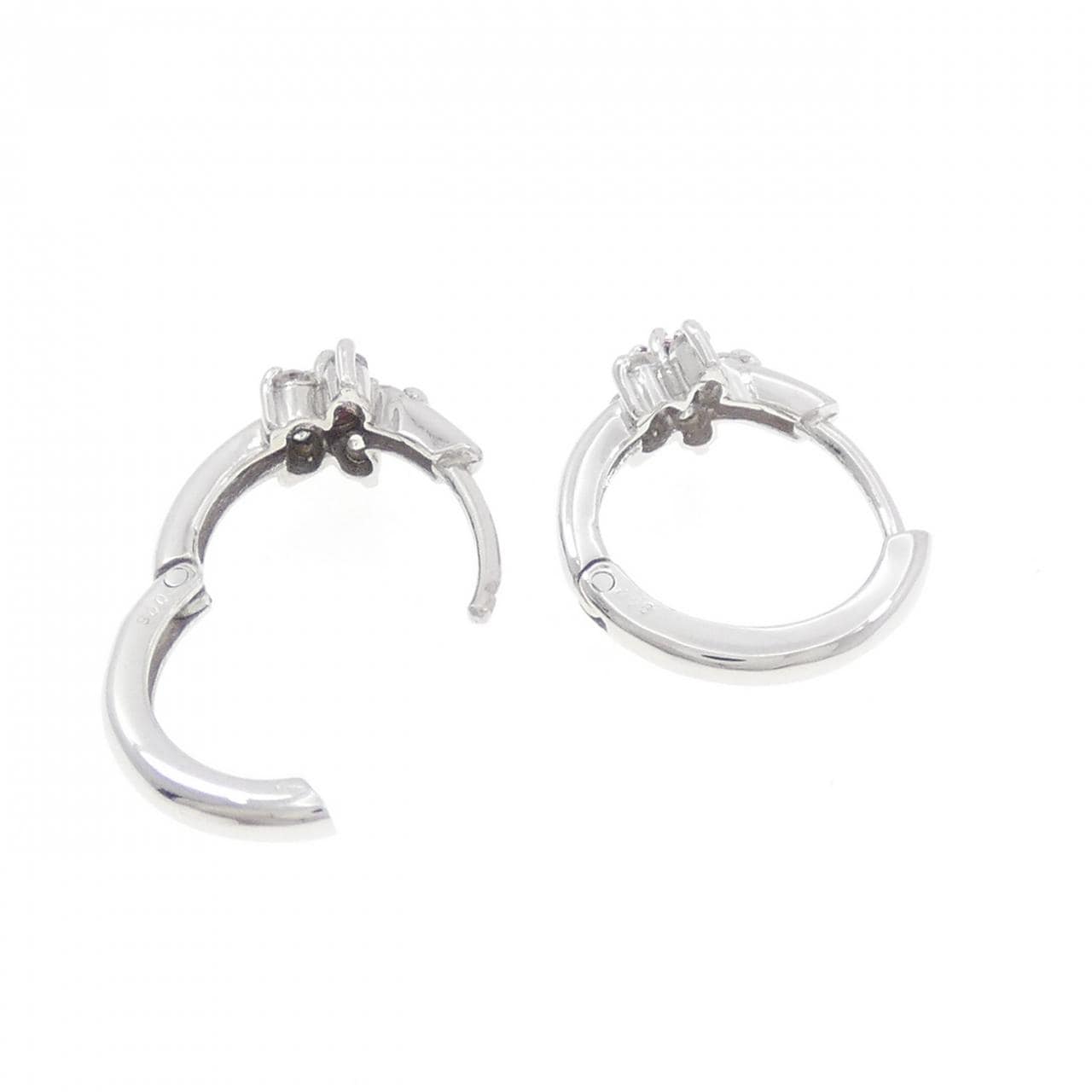 K18WG フラワー サファイヤ ピアス