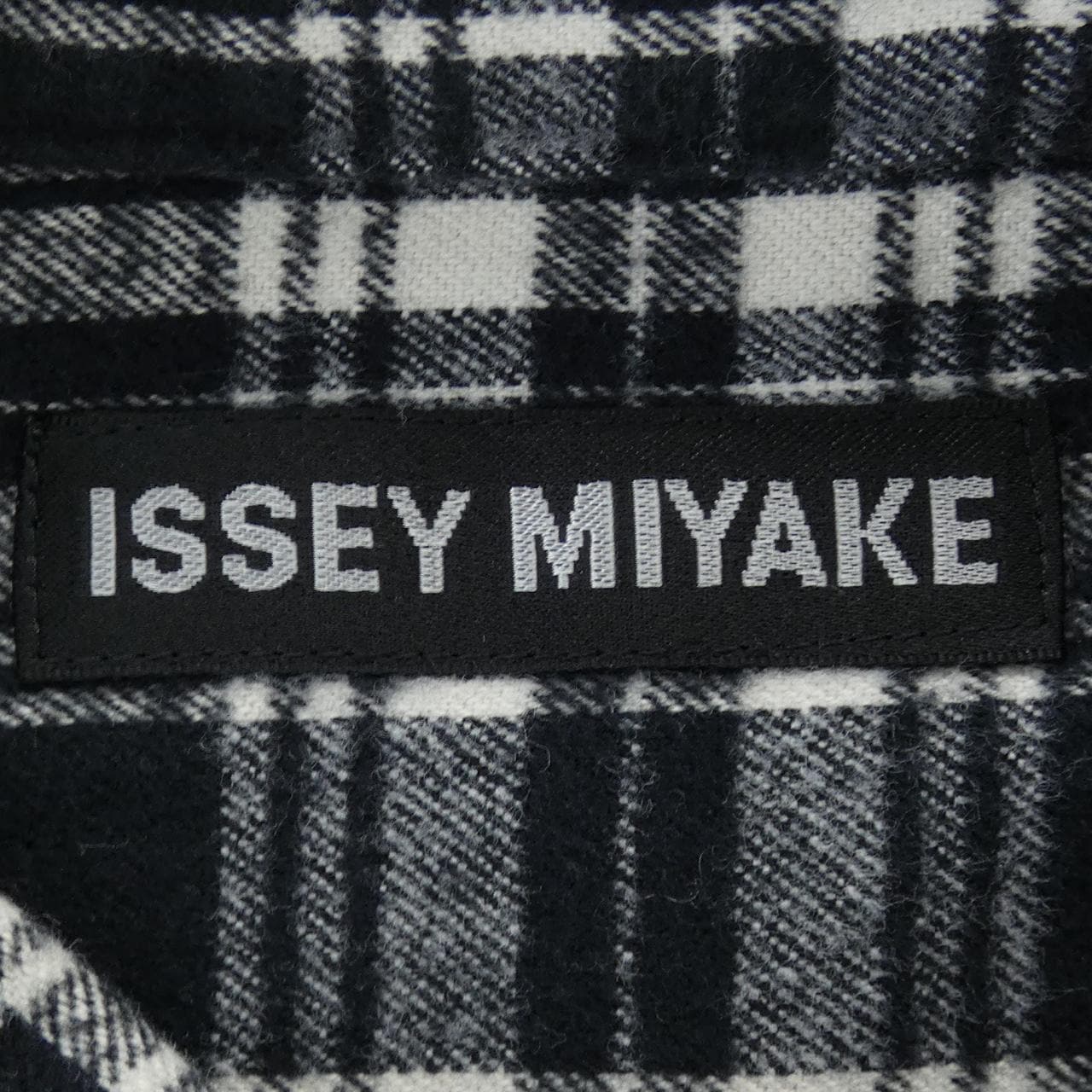 イッセイミヤケ ISSEY MIYAKE ME13FJ147 シャツ