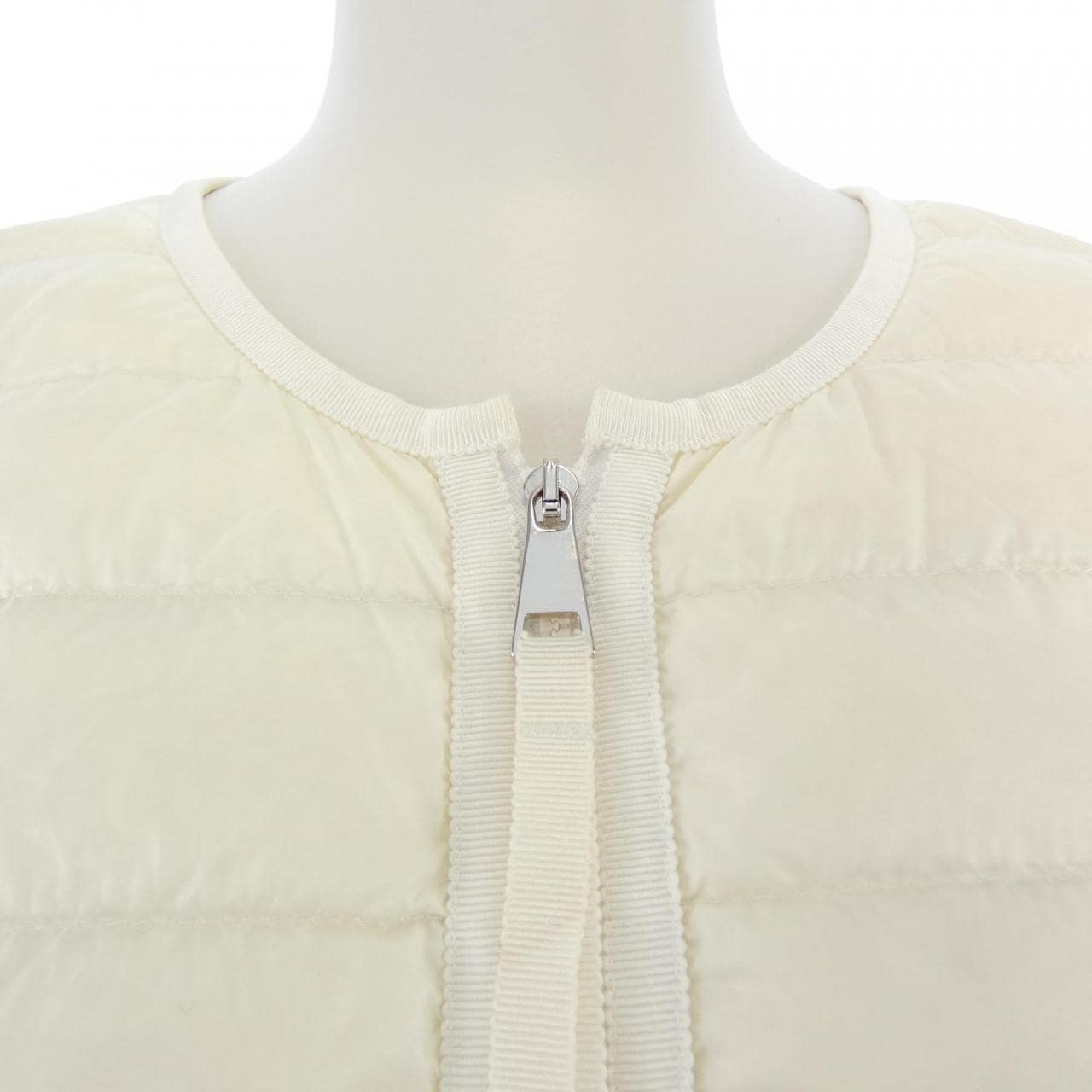 モンクレール MONCLER 10939483100 ダウンジャケット