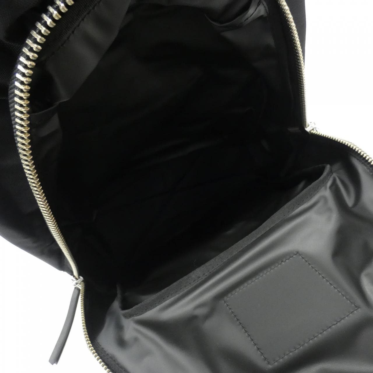 【新品】マークジェイコブス 2F3HBP028H02 リュックサック
