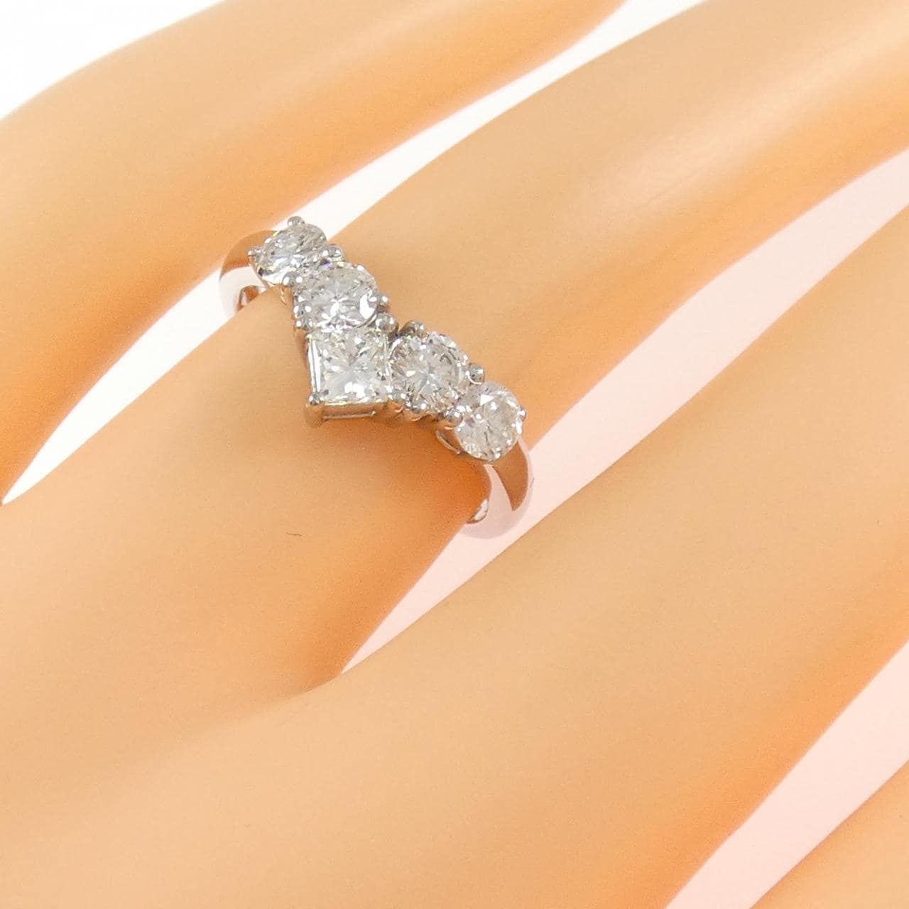 PT900 ダイヤモンド リング 1.00CT