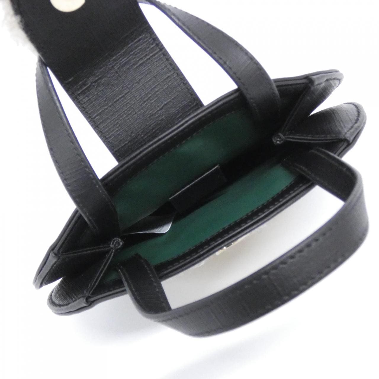 グッチ CHILDRENS 804333 FADWG バッグ