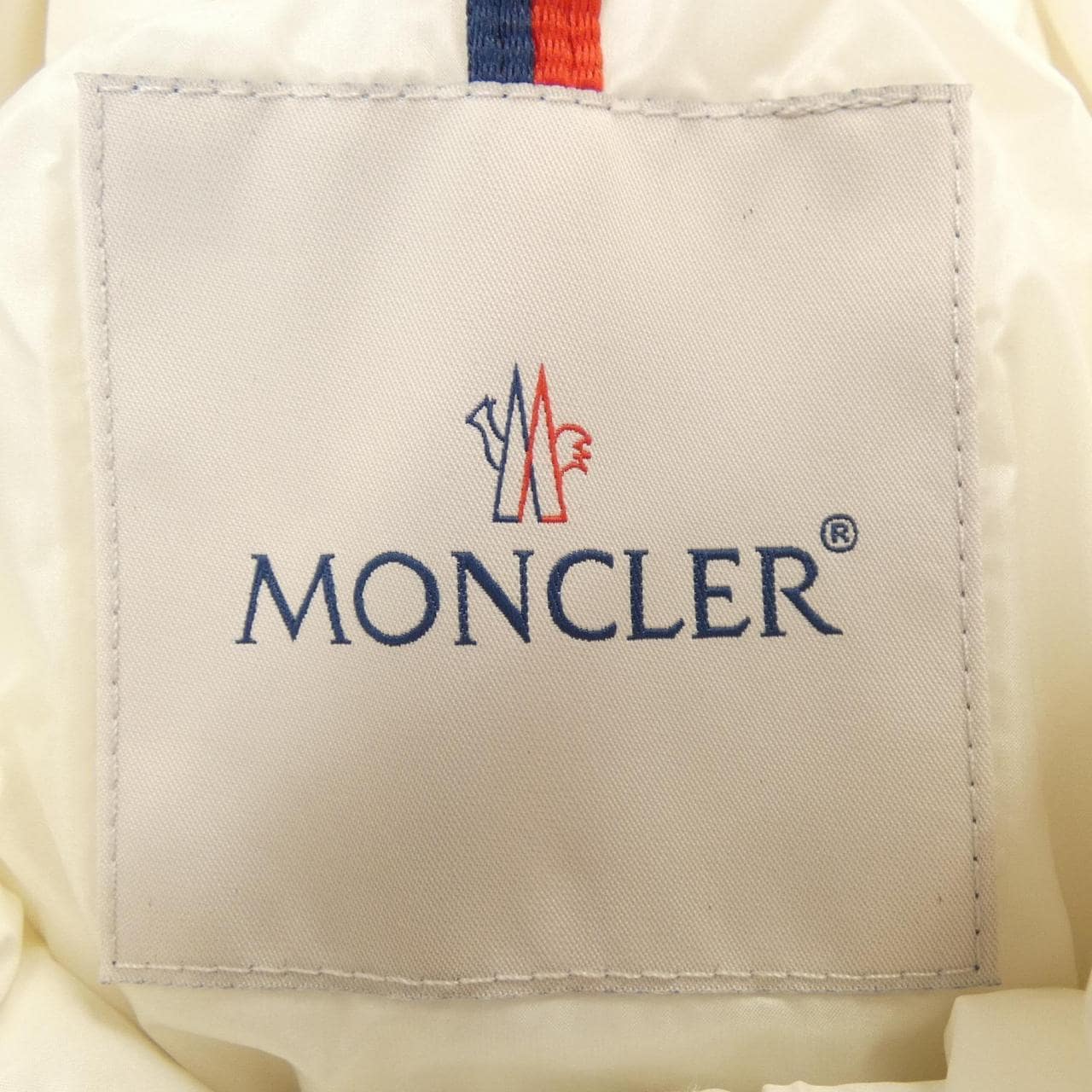 モンクレール MONCLER ダウンジャケット