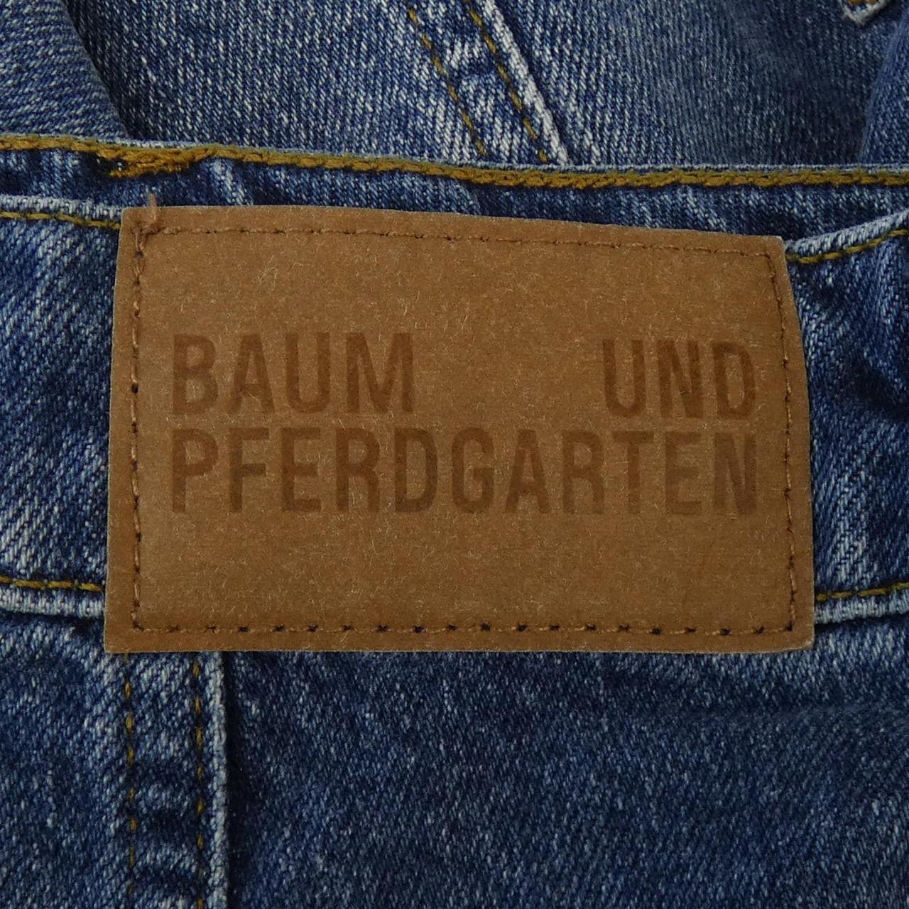 バウムウンドヘルガーデン Baum und Pferdgarten ジーンズ
