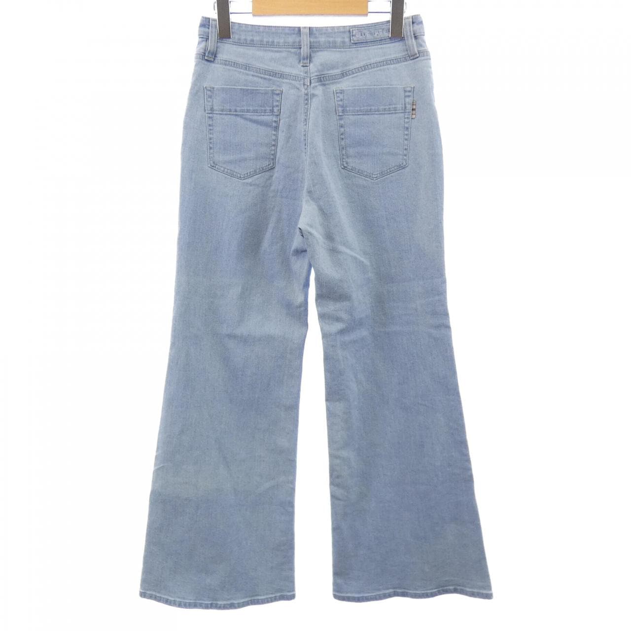 ブルーレーベルクレストブリッジ BLUE LABEL CRESTBRIDGE ジーンズ