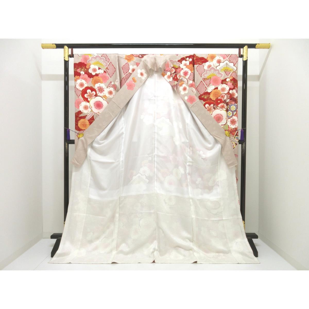 振袖　友禅金彩加工　刺繍入り　身幅２Ｌ寸