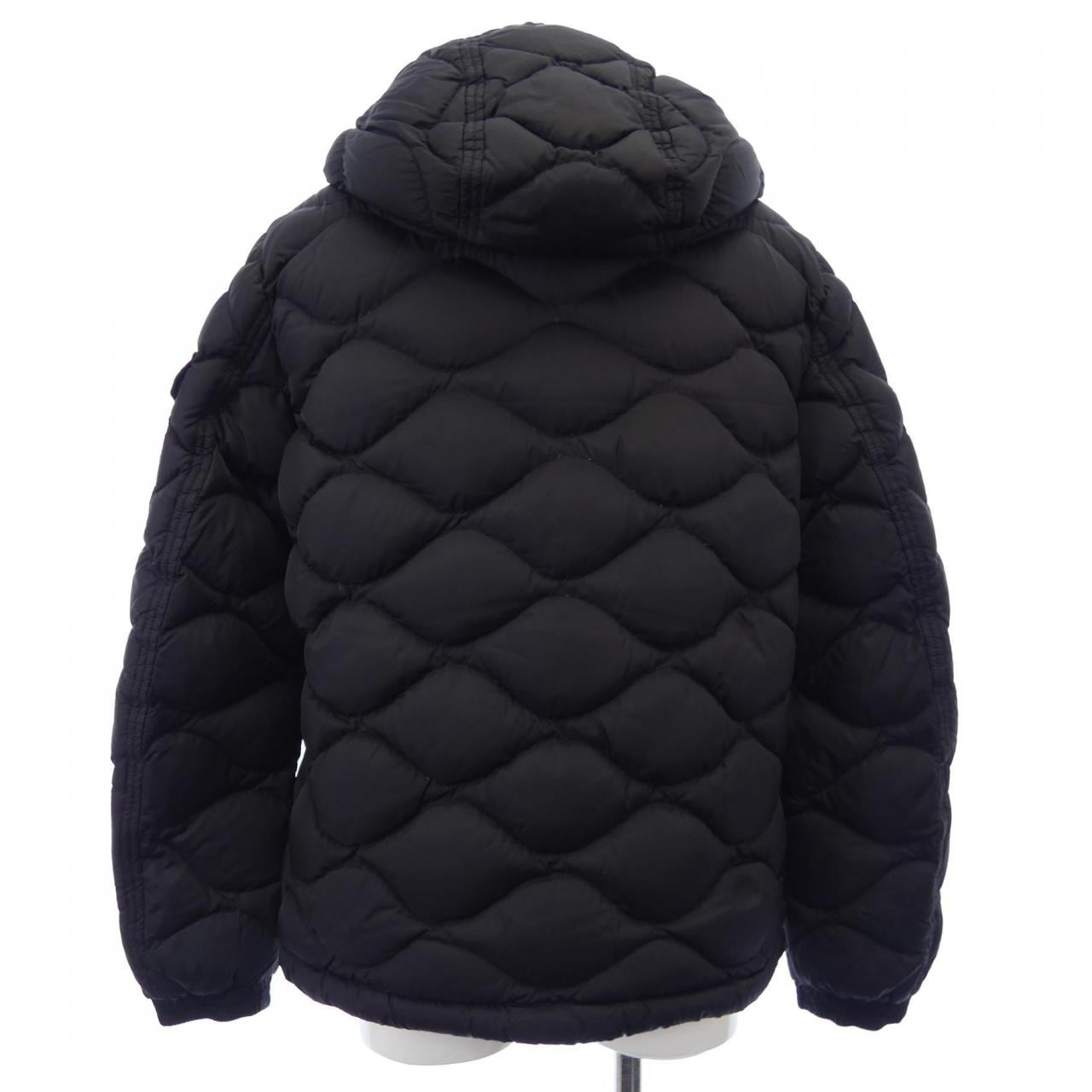 モンクレール MONCLER ダウンジャケット